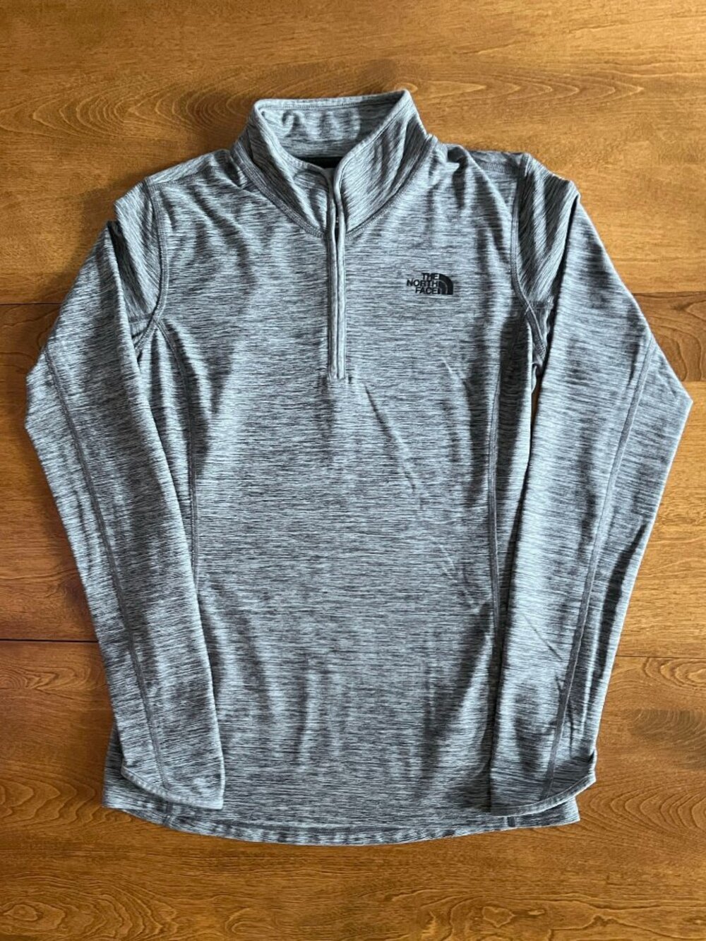 The North Face gray quarter-zip top S